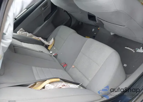 2016 Toyota Camry Le z USA, uszkodzony, nr VIN 4T1BF1FKXGU608760